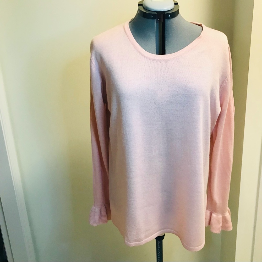 Light pink long sleeved round neck women’s pullover sweater size XL